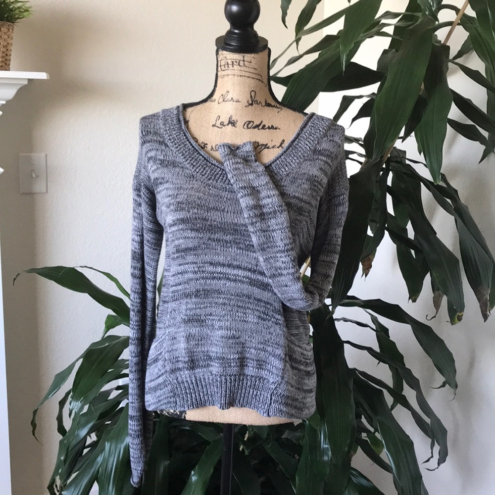 Jump Sweater - Picture 4 of 7